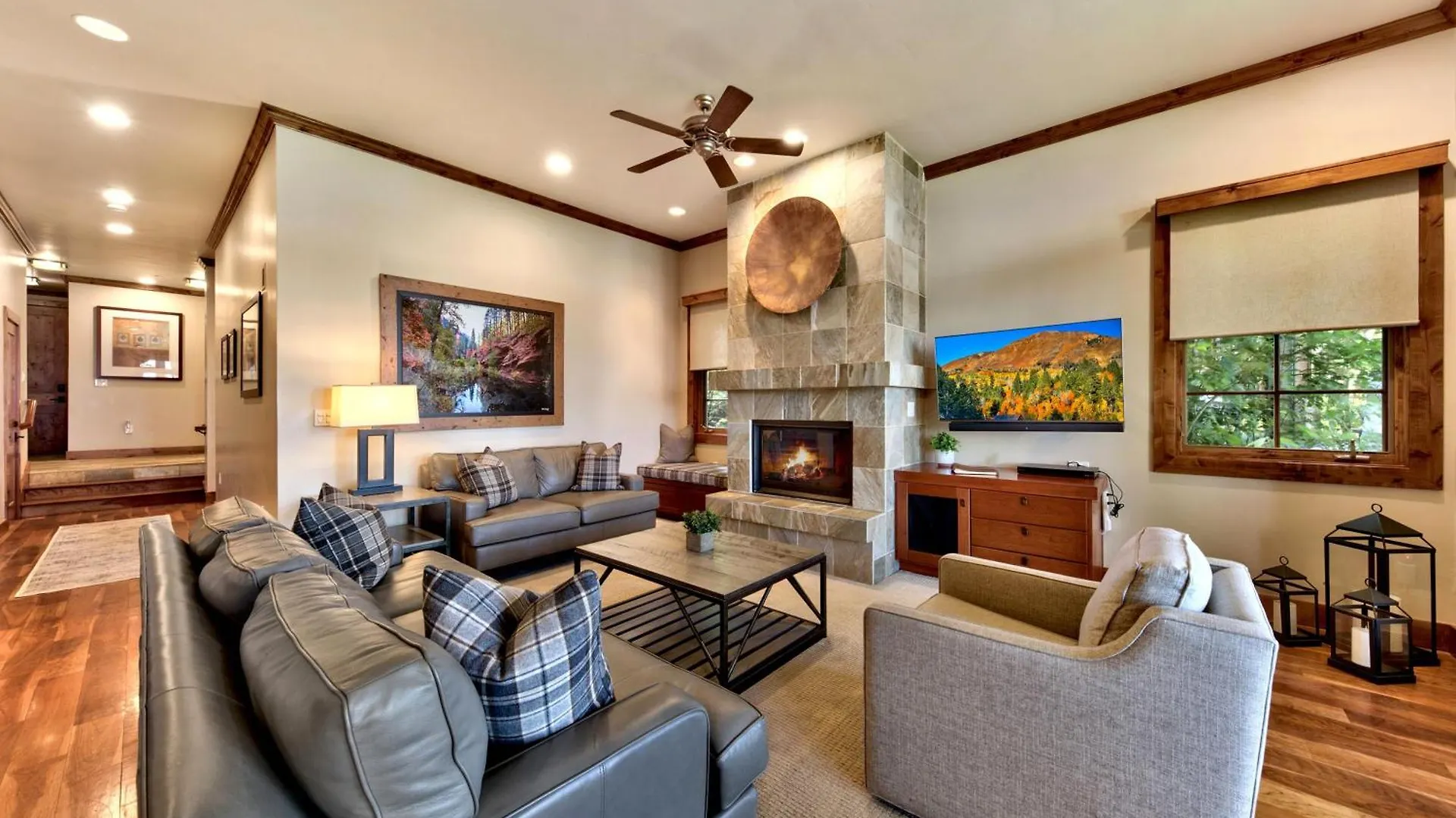 The Peak Rubicon 11 - The Ultimate In Lakefront Luxury South Lake Tahoe Apartment