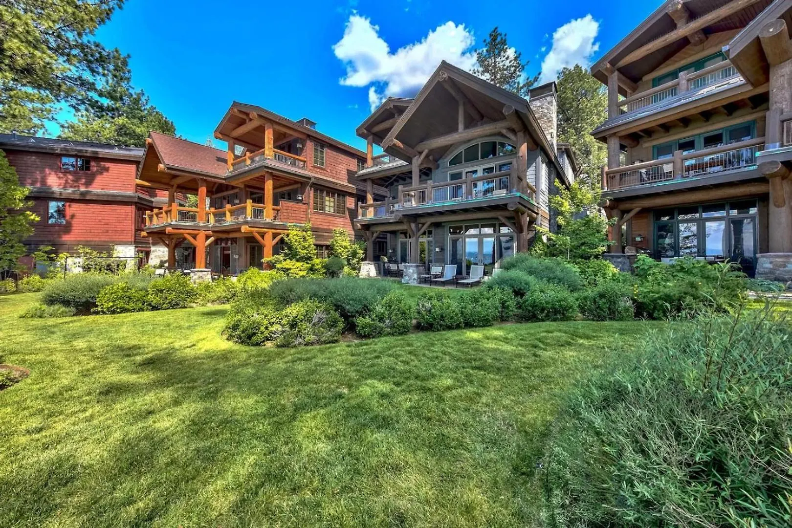 The Peak Rubicon 11 - The Ultimate In Lakefront Luxury South Lake Tahoe Apartment